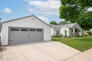 3634 N 97th Pl, Milwaukee, WI 53222 - Photo 30