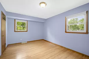 7565 S Lenox Ave, Oak Creek, WI 53154 - Photo 12