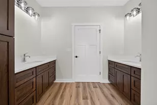 2906 Stonebrook Dr, Sheboygan, WI 53081 - Photo 14