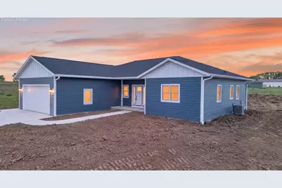 2906  Stonebrook Dr, Sheboygan, WI 53081 - Photo 2