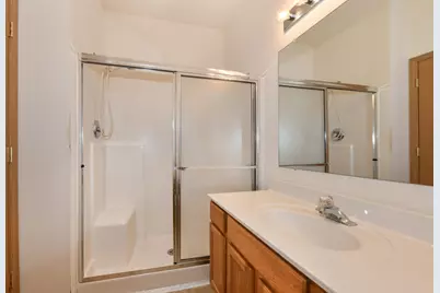 6913 S Rolling Meadows Ct, Oak Creek, WI 53154 - Photo 20