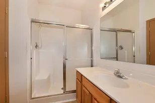 6913 S Rolling Meadows Ct, Oak Creek, WI 53154 - Photo 20