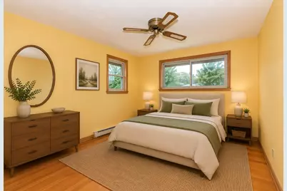 2815  Ohio St, Racine, WI 53405 - Photo 10