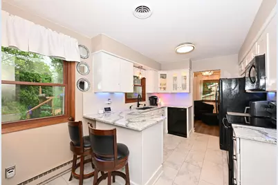 501  Cheyenne Dr, Waukesha, WI 53188 - Photo 8