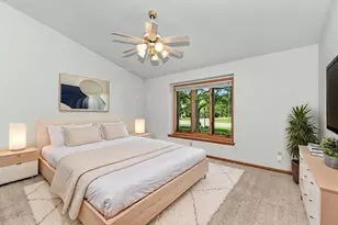 N22W26492 Shooting Star Rd, Pewaukee, WI 53072 - Photo 18