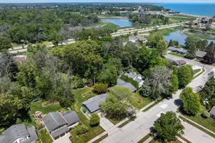 306 Fenway Terrace, Manitowoc, WI 54220 - Photo 40