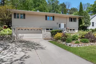306 Fenway Terrace, Manitowoc, WI 54220 - Photo 1