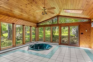 306 Fenway Terrace, Manitowoc, WI 54220 - Photo 10