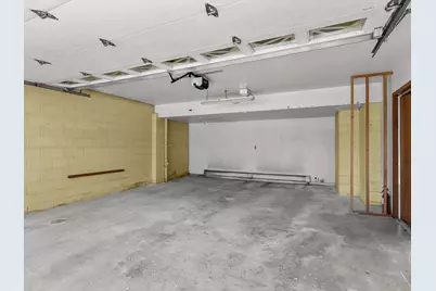 306  Fenway Ter, Manitowoc, WI 54220 - Photo 30