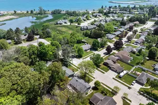 306 Fenway Terrace, Manitowoc, WI 54220 - Photo 38