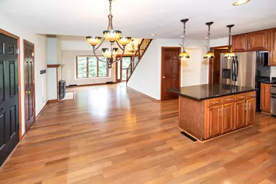 19065  Hiview Dr #2, Brookfield, WI 53045 - Photo 8