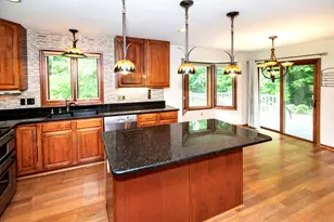19065 Hi View Dr, Brookfield, WI 53045 - Photo 10