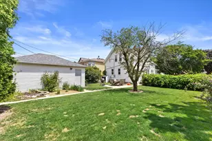 447 S 72nd St, Milwaukee, WI 53214 - Photo 38