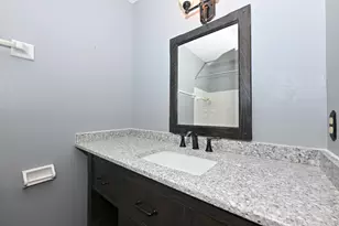 7365 S Delaine Dr, Oak Creek, WI 53154 - Photo 14
