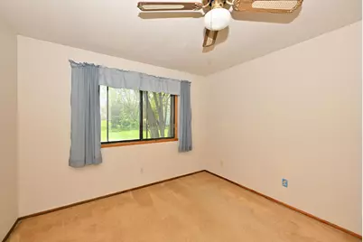 7365 S Delaine Dr, Oak Creek, WI 53154 - Photo 20