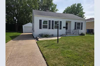 1117  Adams Ave, Oshkosh, WI 54902 - Photo 2