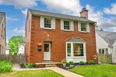 2809 N 77th St, Milwaukee, WI 53222 - Photo 2