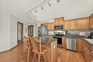 4581 S Quincy Ave, Milwaukee, WI 53207 - Photo 10