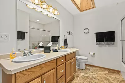 4581 S Quincy Ave, Milwaukee, WI 53207 - Photo 24