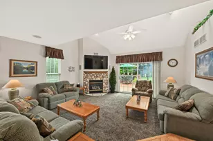 4581 S Quincy Ave, Milwaukee, WI 53207 - Photo 12