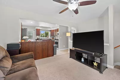 231 E Leonard St, Watertown, WI 53098 - Photo 6