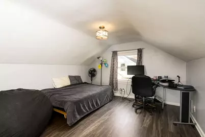 6434 N Willow Glen Ln, Glendale, WI 53209 - Photo 14