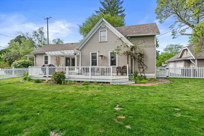 903 N Chicago Ave, South Milwaukee, WI 53172 - Photo 2