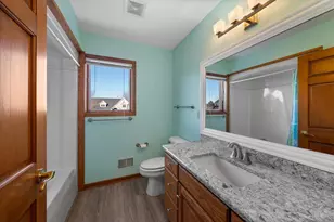 375 Regatta Dr, Port Washington, WI 53074 - Photo 14