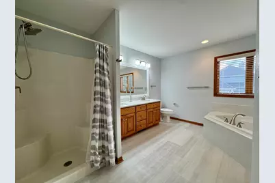 375  Regatta Dr, Port Washington, WI 53074 - Photo 8