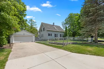 11126 W Janesville Rd, Hales Corners, WI 53130 - Photo 22