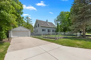 11126 W Janesville Rd, Hales Corners, WI 53130 - Photo 22