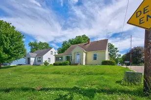 325 W South St, Caledonia, MN 55921 - Photo 22