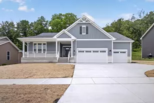 528 Kiddle Ln, Racine, WI 53182 - Photo 1