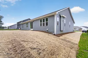 528 Kiddle Ln, Racine, WI 53182 - Photo 36