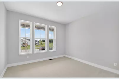 528  Kiddle Ln, Racine, WI 53182 - Photo 8