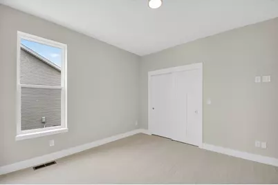 528  Kiddle Ln, Racine, WI 53182 - Photo 10