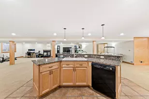 19710 Avondale Dr, Brookfield, WI 53045 - Photo 36