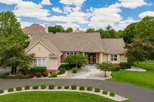 19710 Avondale Dr, Brookfield, WI 53045 - Photo 2