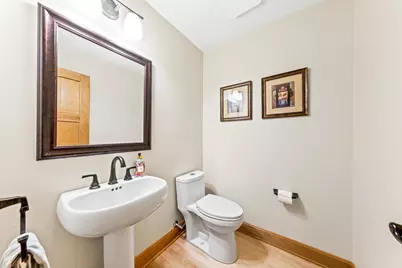 19710  Avondale Dr, Brookfield, WI 53045 - Photo 18