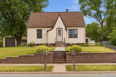 310  9th Ave, Onalaska, WI 54650 - Photo 2
