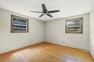 103 Debbie Ct, Waukesha, WI 53189 - Photo 14