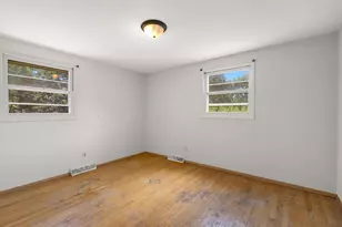 103 Debbie Ct, Waukesha, WI 53189 - Photo 16