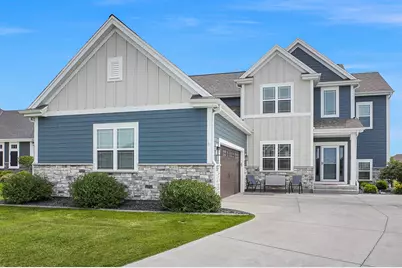 35233  Walleye Ct, Summit, WI 53066 - Photo 2