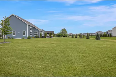 35233  Walleye Ct, Summit, WI 53066 - Photo 38