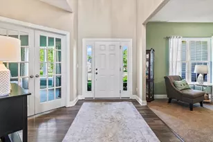 W229N4328 Baker Ct, Pewaukee, WI 53072 - Photo 2