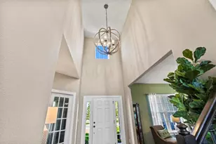 W229N4328 Baker Ct, Pewaukee, WI 53072 - Photo 4
