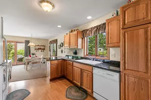 W203N16151 Pin Oak Cir, Jackson, WI 53037 - Photo 6