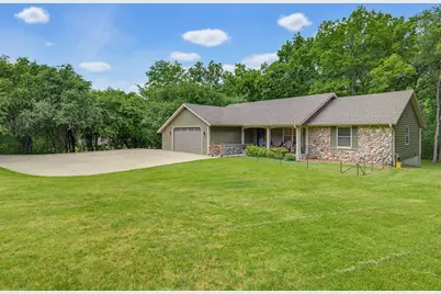 W276S4440  Elk Valley Ct, Waukesha, WI 53189 - Photo 2