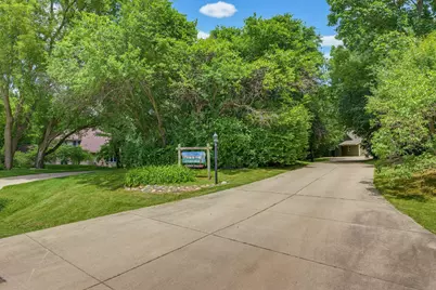 W276S4440  Elk Valley Ct, Waukesha, WI 53189 - Photo 6