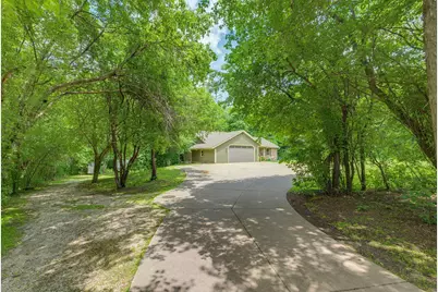 W276S4440  Elk Valley Ct, Waukesha, WI 53189 - Photo 32